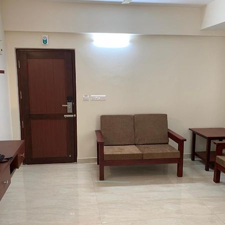 Vennela Hotel Apartments Bangalore Bagian luar foto