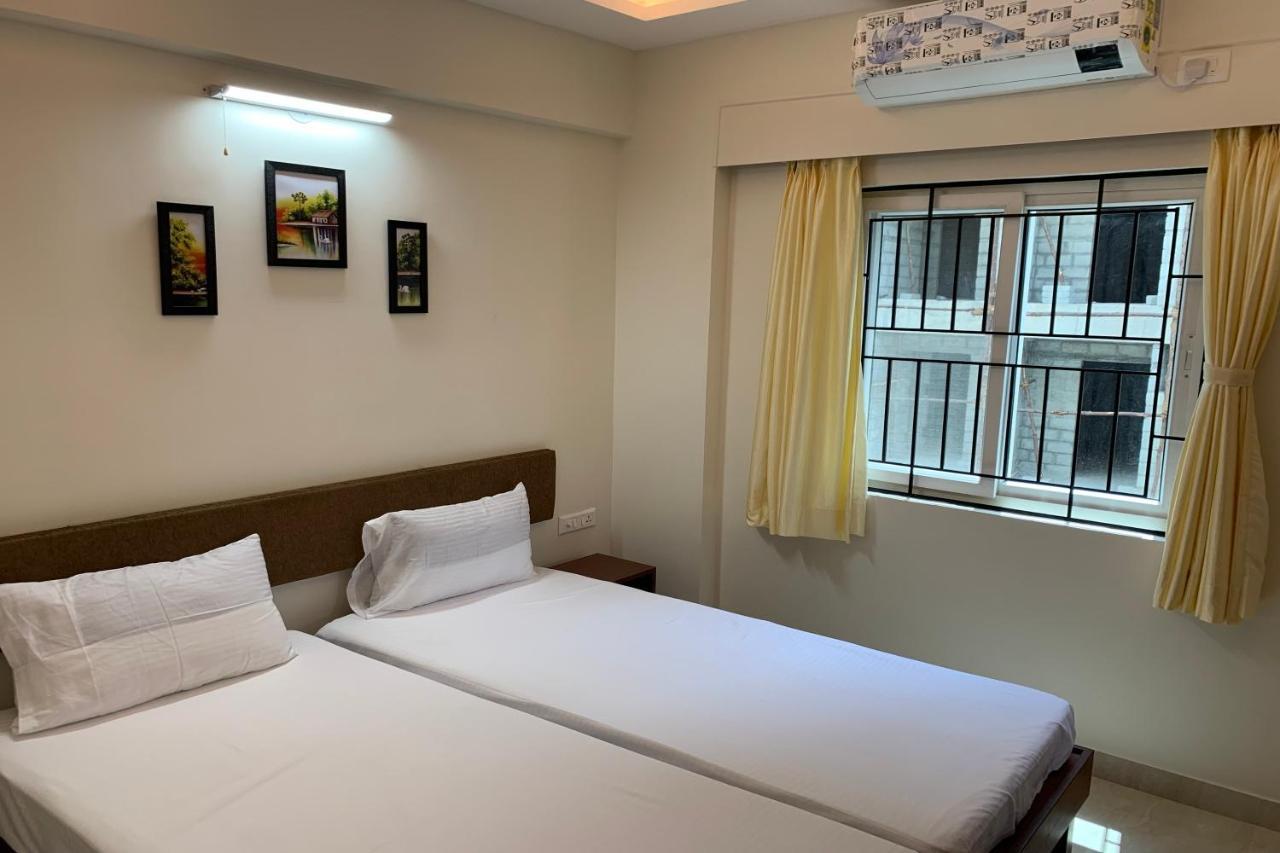 Vennela Hotel Apartments Bangalore Bagian luar foto