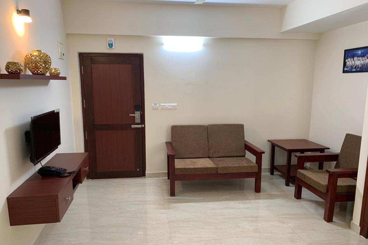 Vennela Hotel Apartments Bangalore Bagian luar foto