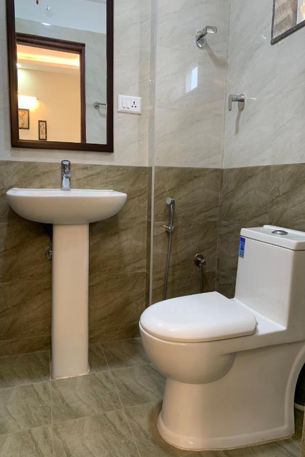 Vennela Hotel Apartments Bangalore Bagian luar foto