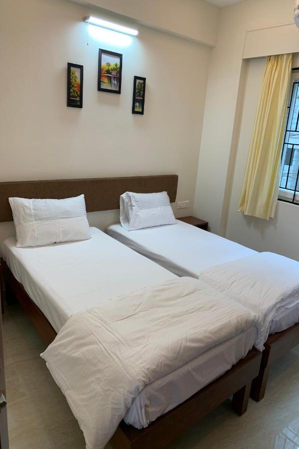 Vennela Hotel Apartments Bangalore Bagian luar foto