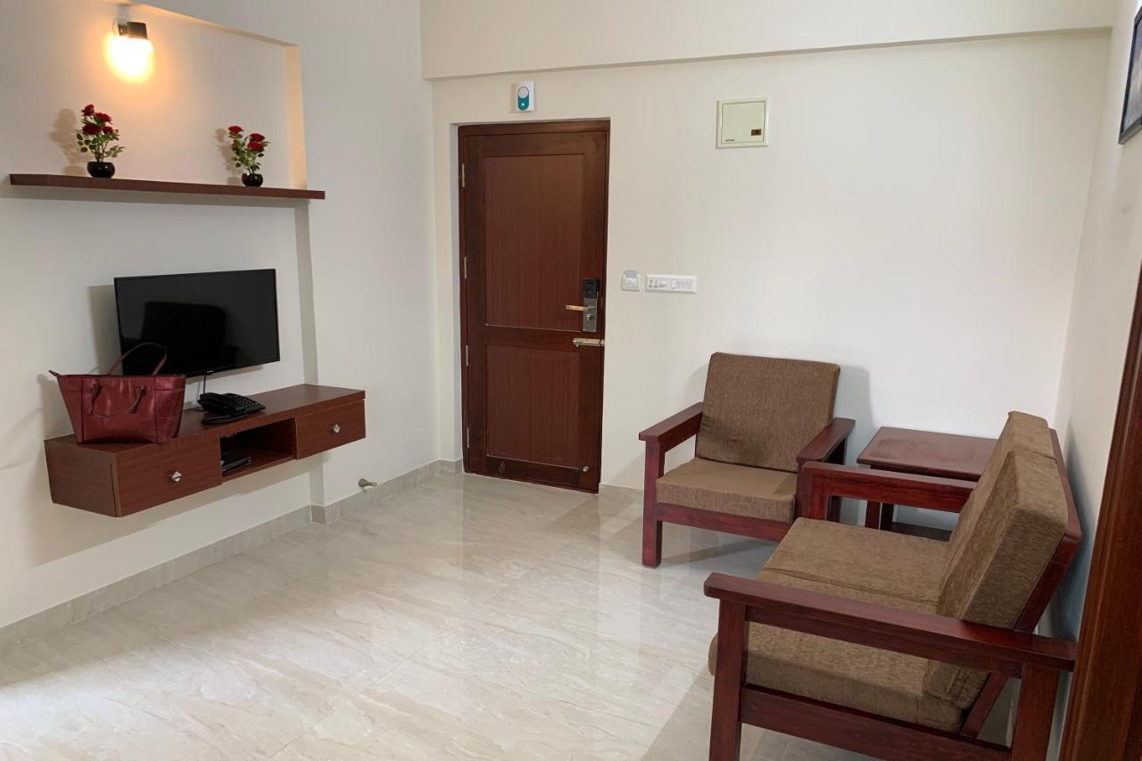 Vennela Hotel Apartments Bangalore Bagian luar foto