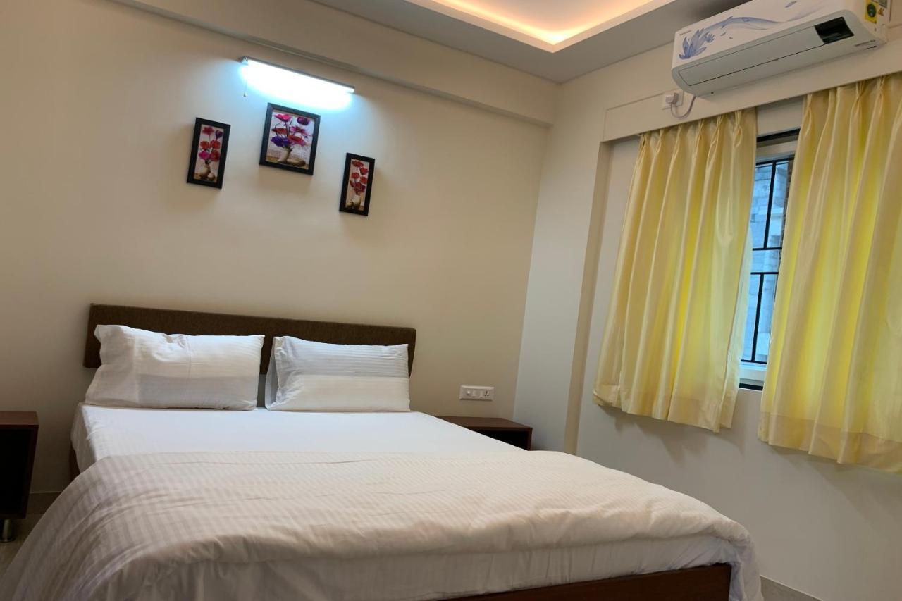 Vennela Hotel Apartments Bangalore Bagian luar foto